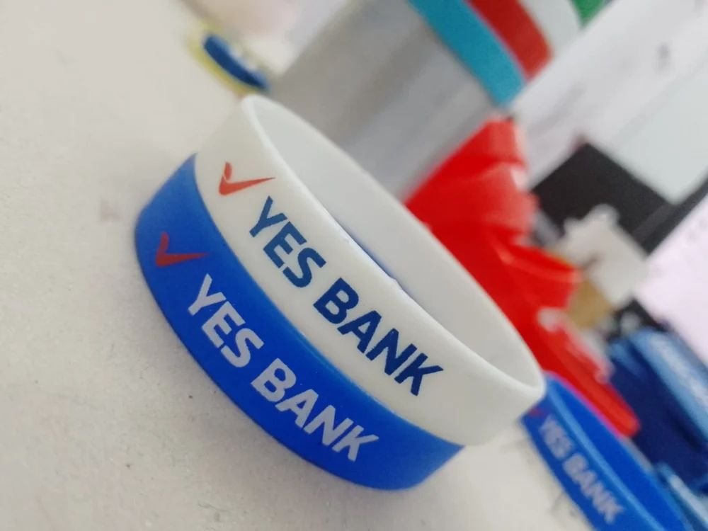 Wrist band thumbnail 2